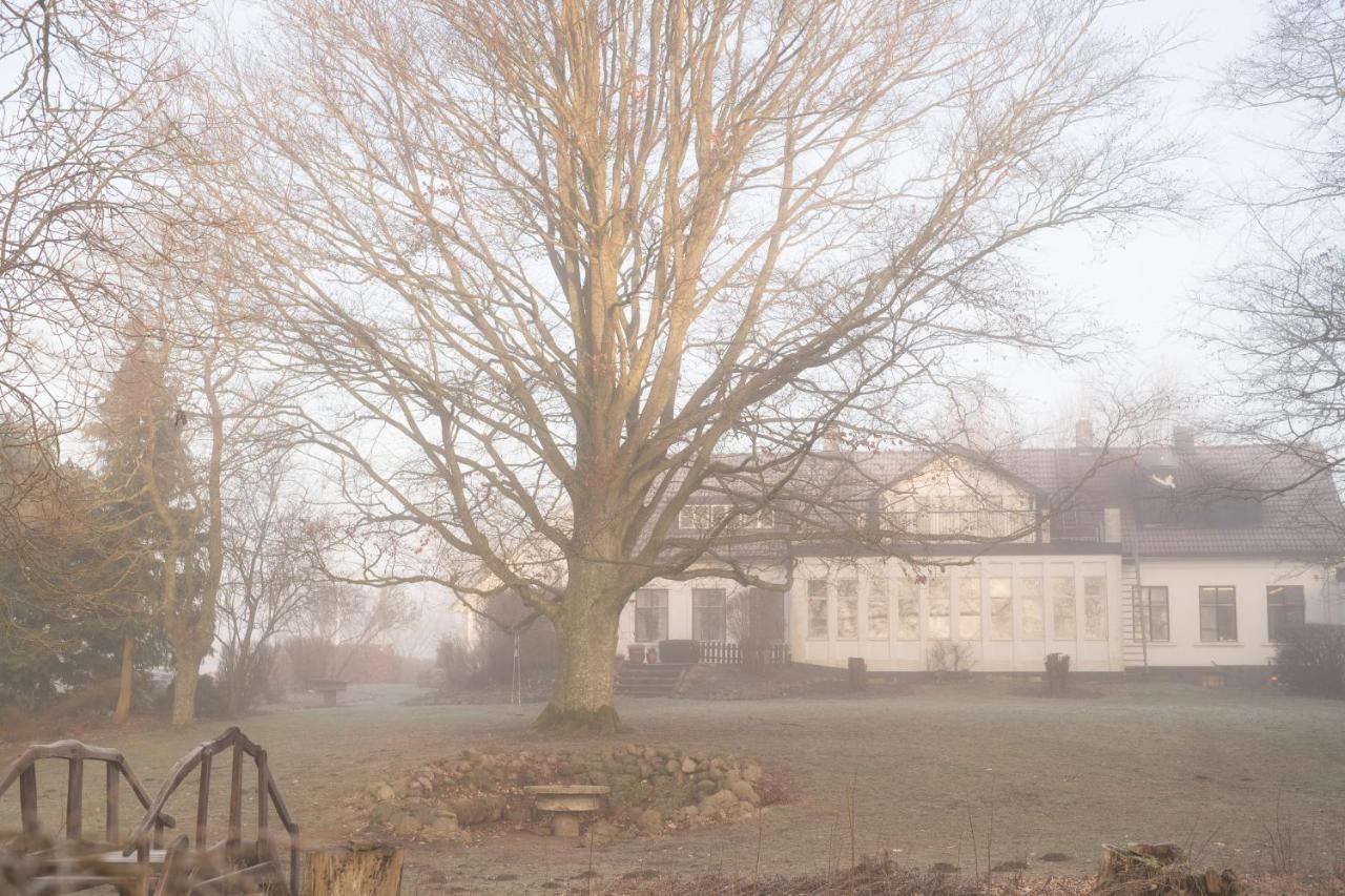Karlaby Kro Östra Tommarp エクステリア 写真